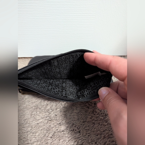 Lodis Black Leather Wristlet Clutch With Card Holder - Picture 2 of 5